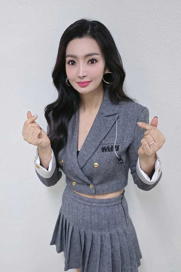 '가요무대' 최예진, 유미리 '젊음의 노트' 재해석…"원곡자 외 최초 가창"