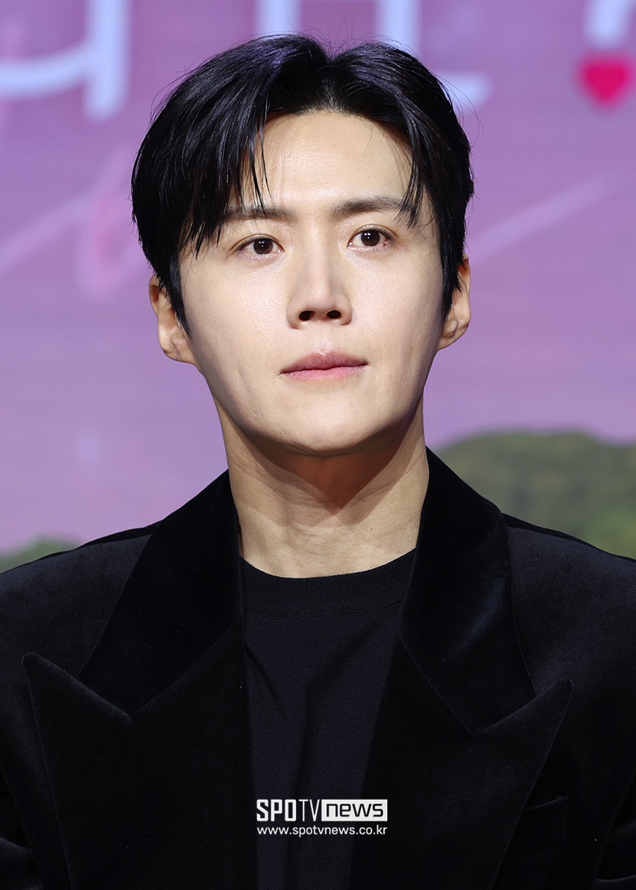 [단독]'가족법인 논란' 김선호, 광고계 손절 시작…SNS 비공개 처리