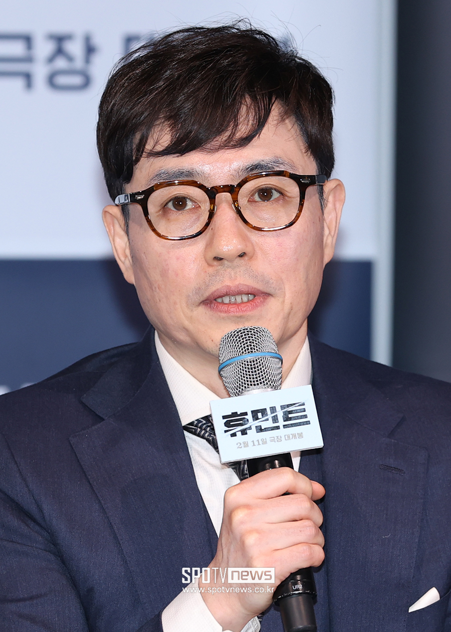 [포토S] 인사말 하는 류승완 감독