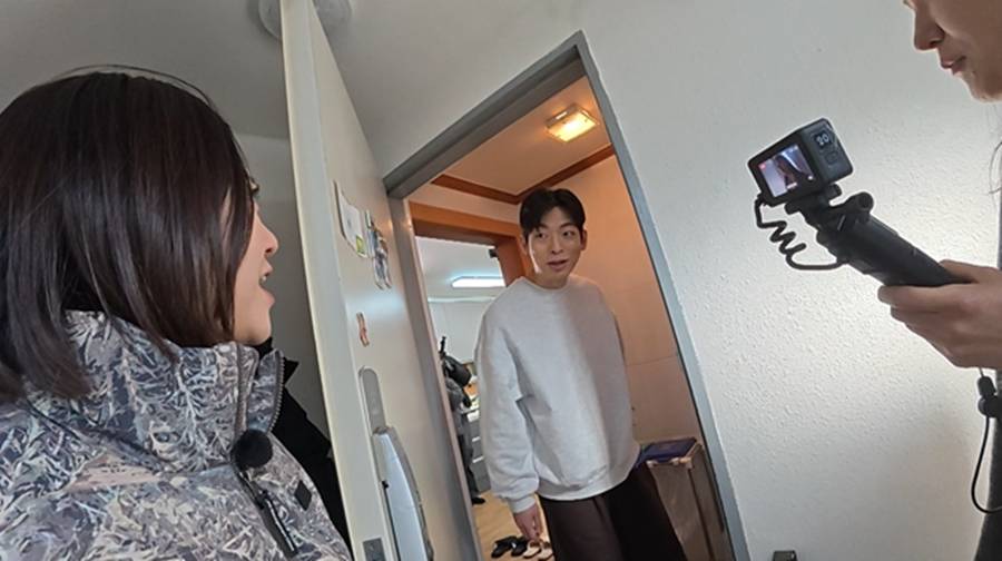 '흑백2' 삐딱한 천재 "집에서 라면 외 요리 안 해…가스비 100원 나온다"('홈즈')