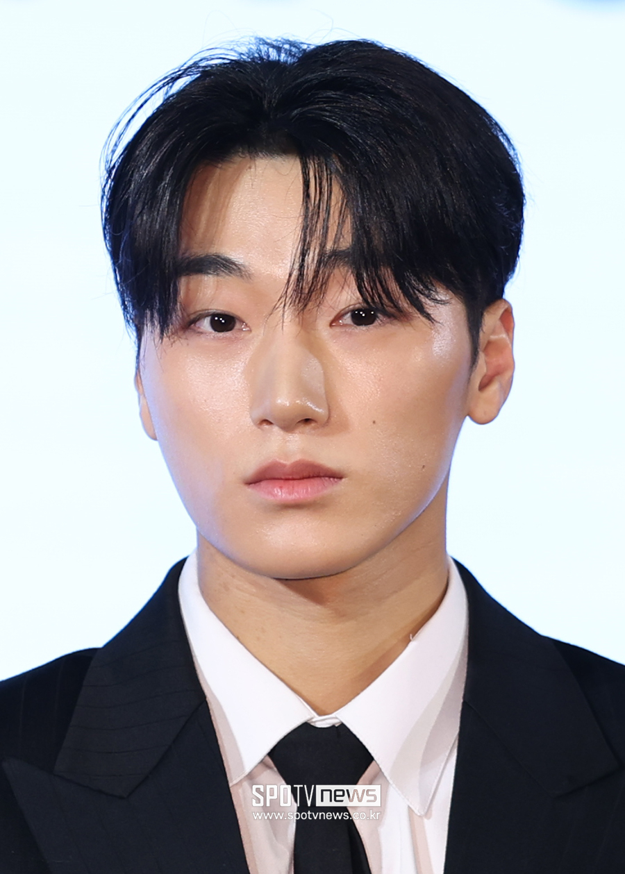 [포토S] 에이티즈 산, '클로즈업을 부르네'