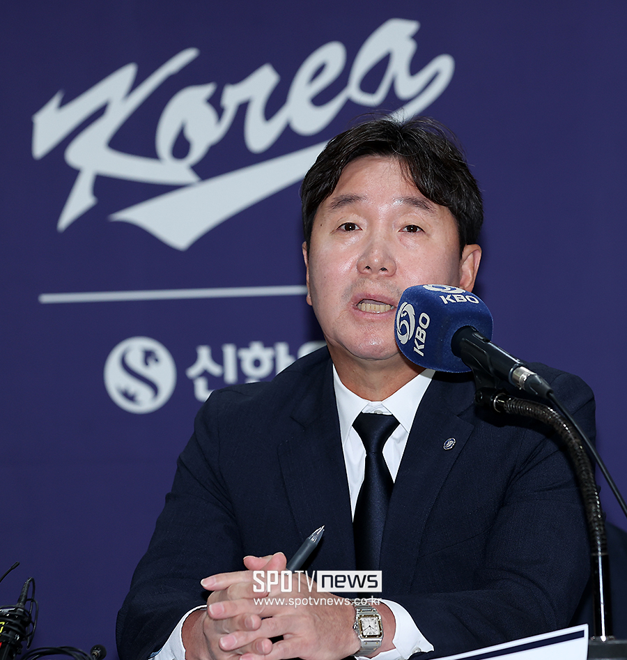 [포토S] 류지현 감독, 'WBC 최종 명단 발표'