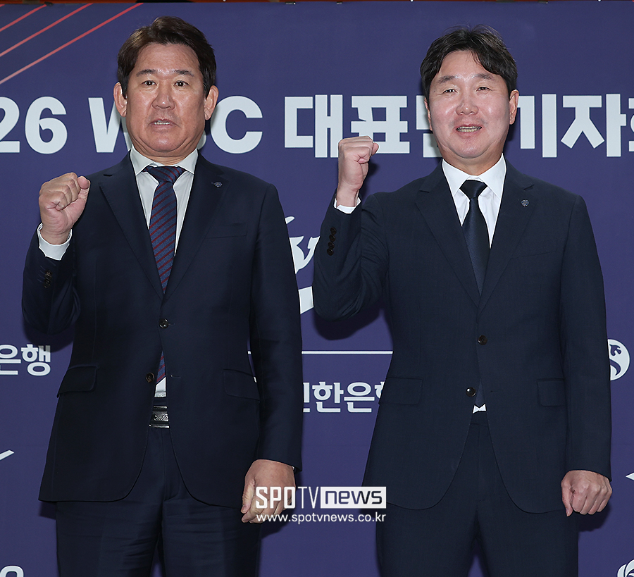 [포토S] 조계현 전력강화위원장-류지현 감독, 'WBC 파이팅'