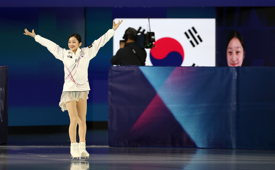“김연아와 똑같이 생각하면…” 日 깜짝 놀랐다, 왜? "새로운 한국 피겨스타 탄생" 신지아 단체전 女 싱글 4위 '시선집중'