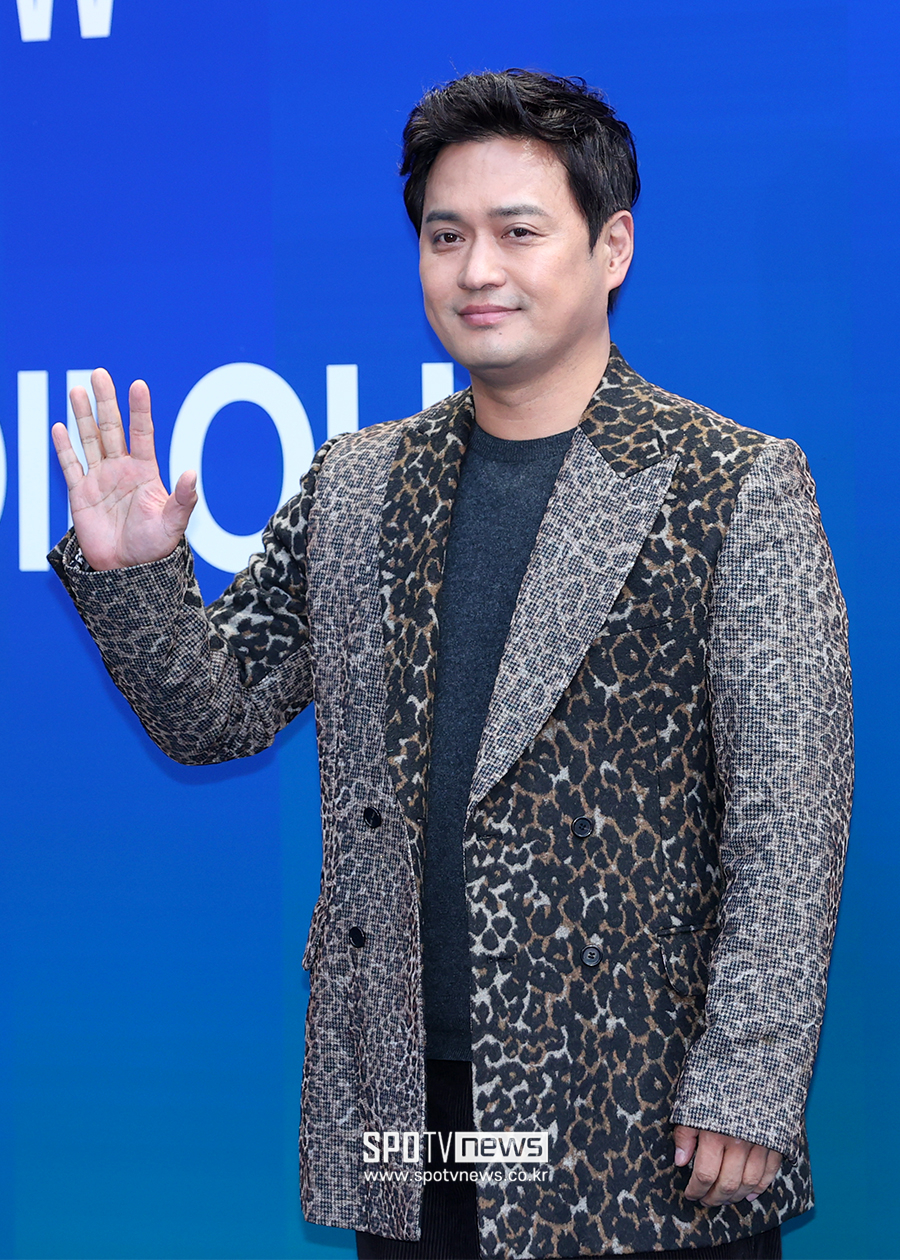 [포토S] 서동원, '호피무늬 재킷'