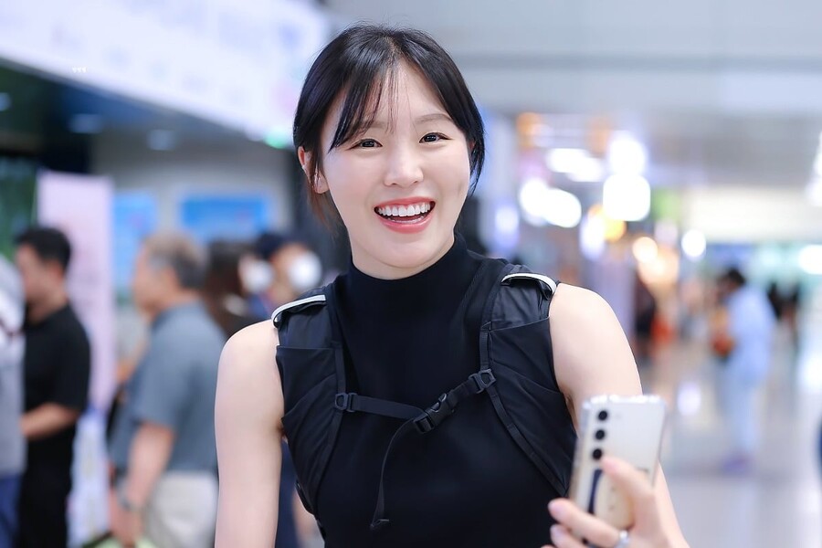 日도 홀렸다! "대단히 아름다운 해설자"...금2·은1 레전드의 변신! 임은수 이어 김아랑도 화제