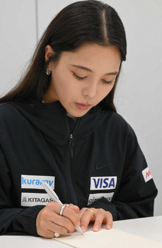 "인형이 스키를 탄다"→"역대급 여신 강림" 日 발칵... '눈물의 여왕'에서 '환희의 요정'으로 돌아온 다카나시
