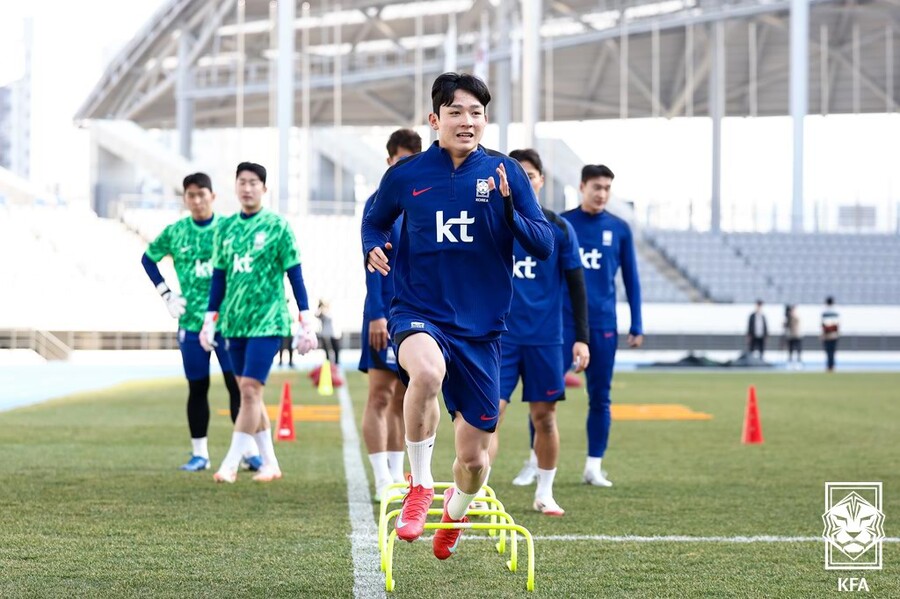 아시안게임은 병역 혜택이 걸려 해당 대표팀 선수들에게 동기부여가 크다. 양민혁(코벤트리시티), 배준호(스토크시티) 등 유럽파 선수들이 해외에서 커리어를 이어가기 위해선 아시안게임 금메달이 필요하다