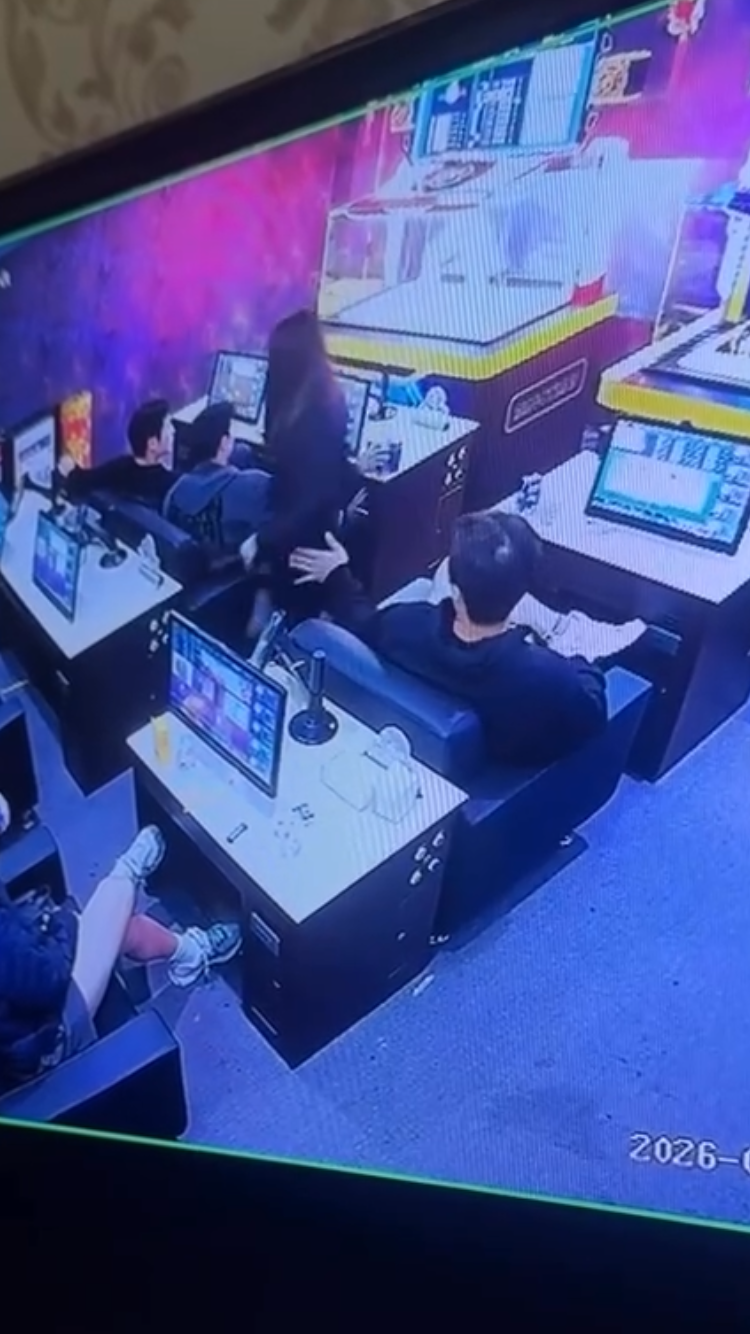 롯데 선수 ‘불법 도박’ 파문, 방출 선수까지 나올까… 4명 귀국→최소 30경기 이상 징계 예고, 롯데도 참기 어렵다
