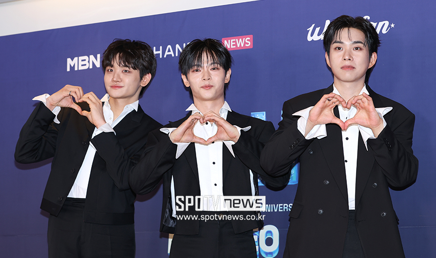 [포토S] 루시, '새해 복 많이 받으세요!'