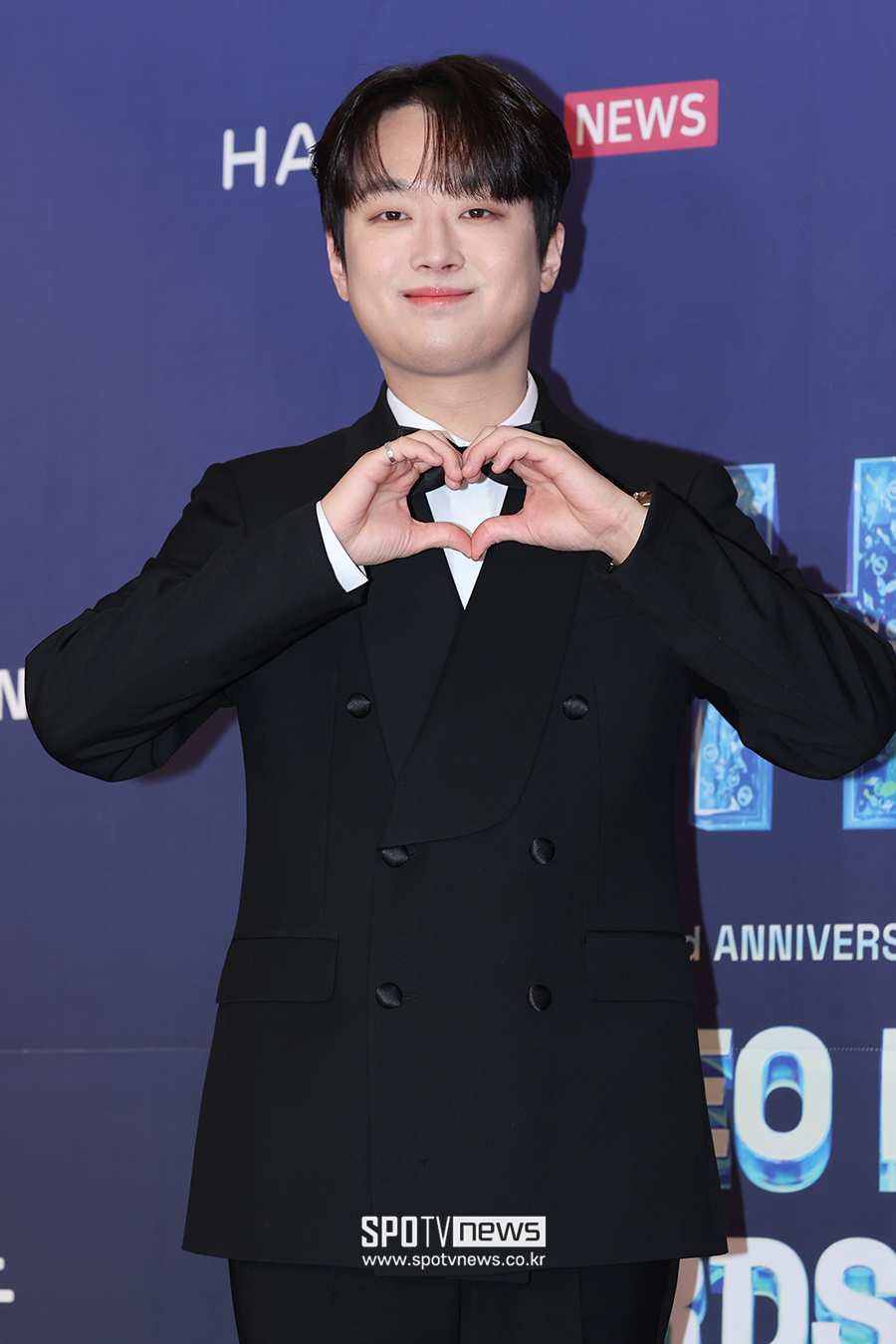 [포토S] 이찬원, '하트 뿅'