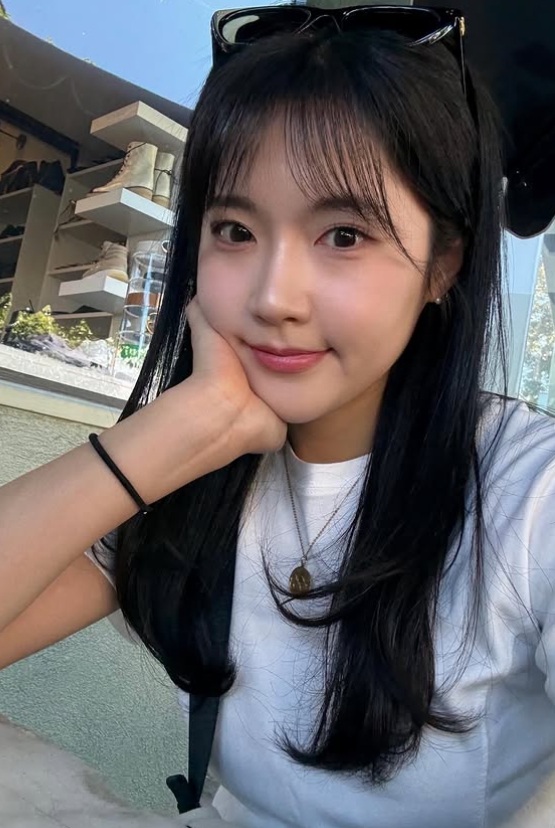“이 팀 뭐야, 왜 이렇게 예뻐?” 日 솔직 반응 터졌다…한국 여자 컬링, 미모로도 KO→"금메달보다 팬심 먼저 싹쓸이"