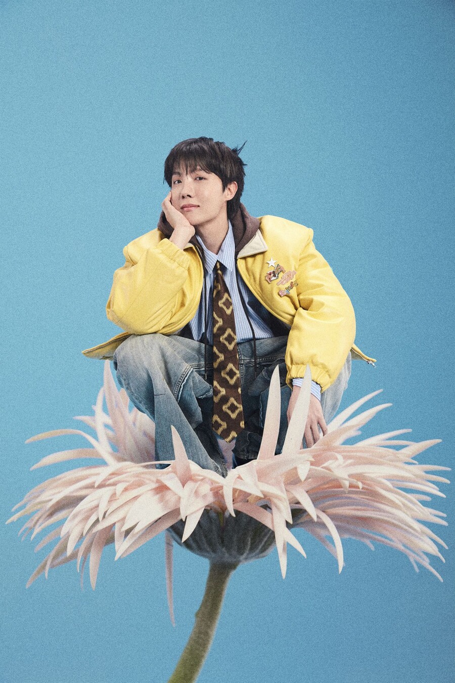 방탄소년단 제이홉, 생일에 1억 기부…모교 후배들 위한 장학금 쾌척[공식]