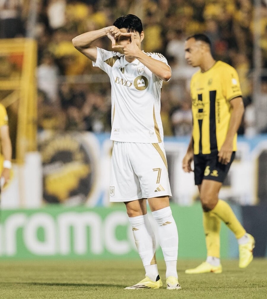 '손흥민 폭발! 2026년 마수걸이 득점+AS 해트트릭 달성...LAFC, 레알 에스파냐 6-1 격파 '다음 상대는 메시'
