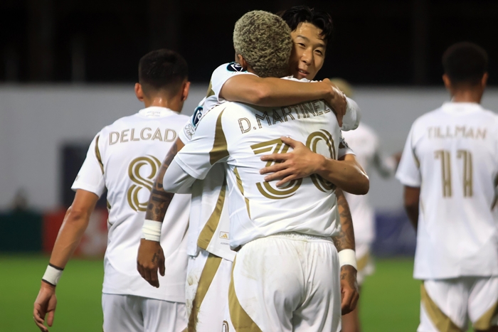 ▲ CONCACAF 챔피언스컵은 1962년 출범해 올해로 61회를 맞은 북중미카리브해 지역 최고 권위의 클럽 대항전이다. 유럽의 UEFA 챔피언스리그, 아시아의 AFC 챔피언스리그 엘리트에 해당하는 무대다. 손흥민은 첫 데뷔전부터 1골 3도움을 올렸다.  ⓒ연합뉴스/EPA