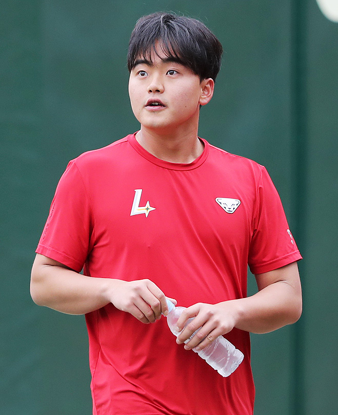 ▲ 올 시즌 SSG 좌완 불펜진의 강력한 지원군으로 기대를 모으고 있는 이기순 ⓒSSG랜더스
