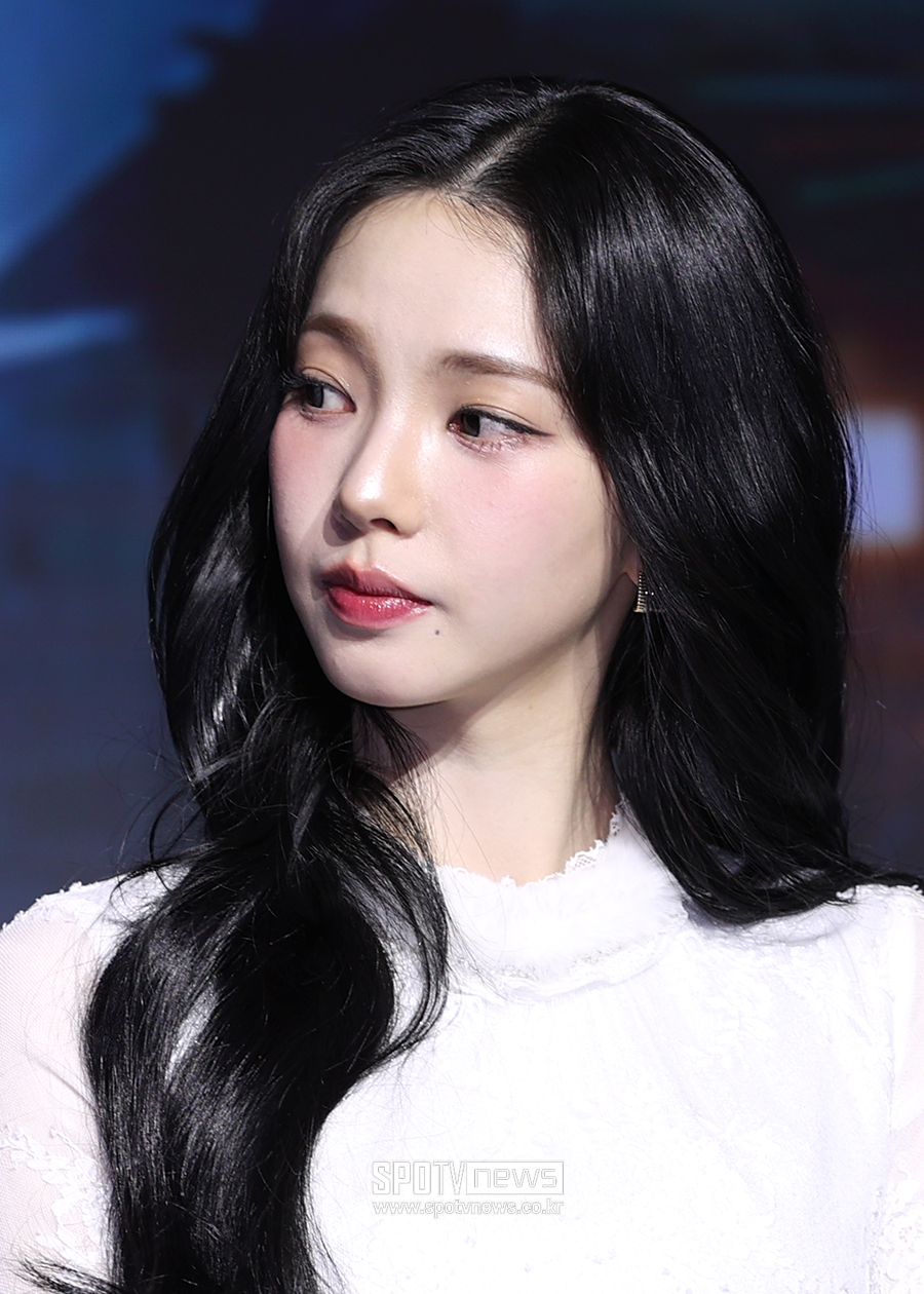 [포토S] 카리나, '옆선이 예술'