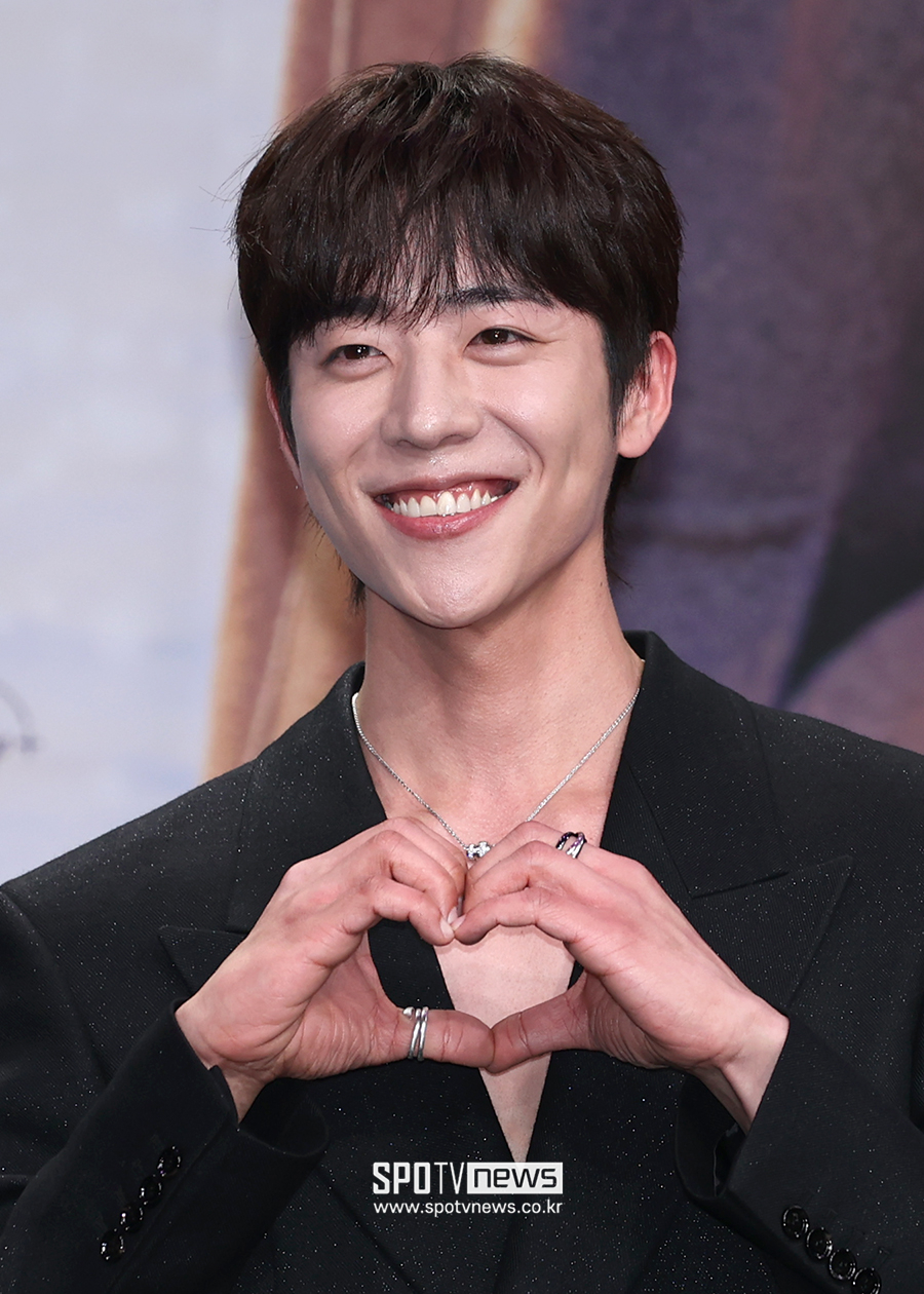 [포토S] 채종협, '협사마의 하트'