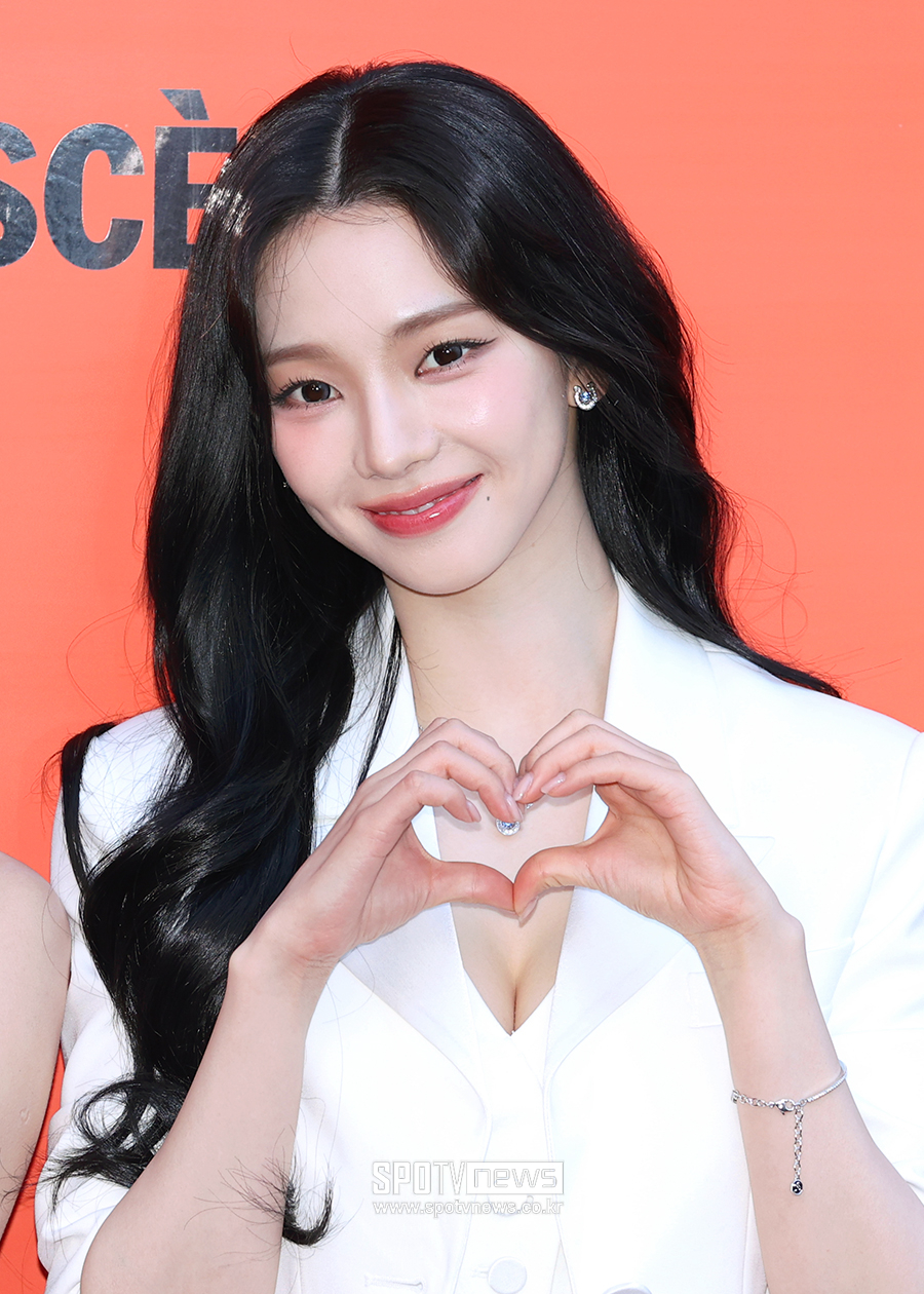[포토S] 에스파 카리나, '빠져드는 미모'