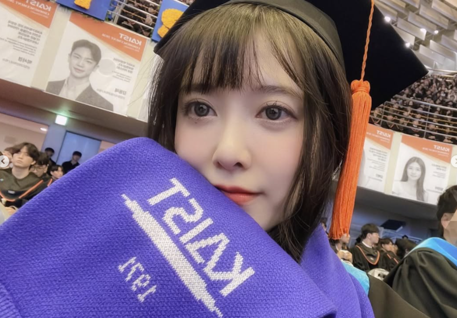 구혜선, 카이스트 조기졸업 학위수여식 사진 공개