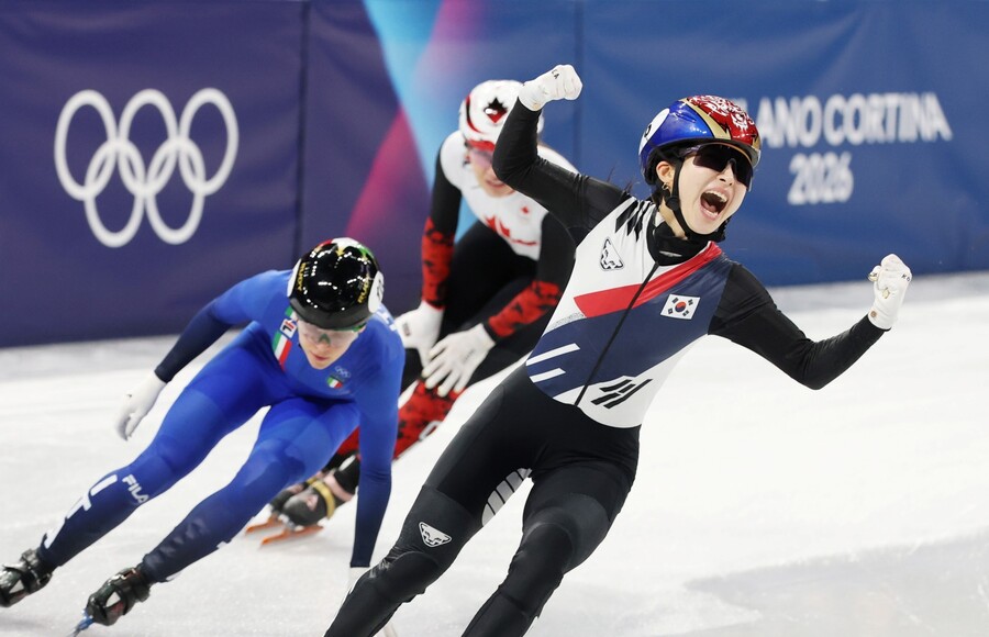 [올림픽] 김길리, 쇼트트랙 女 1,500m 금메달!…최민정 은메달로 ‘최다 메달’ 새 역사