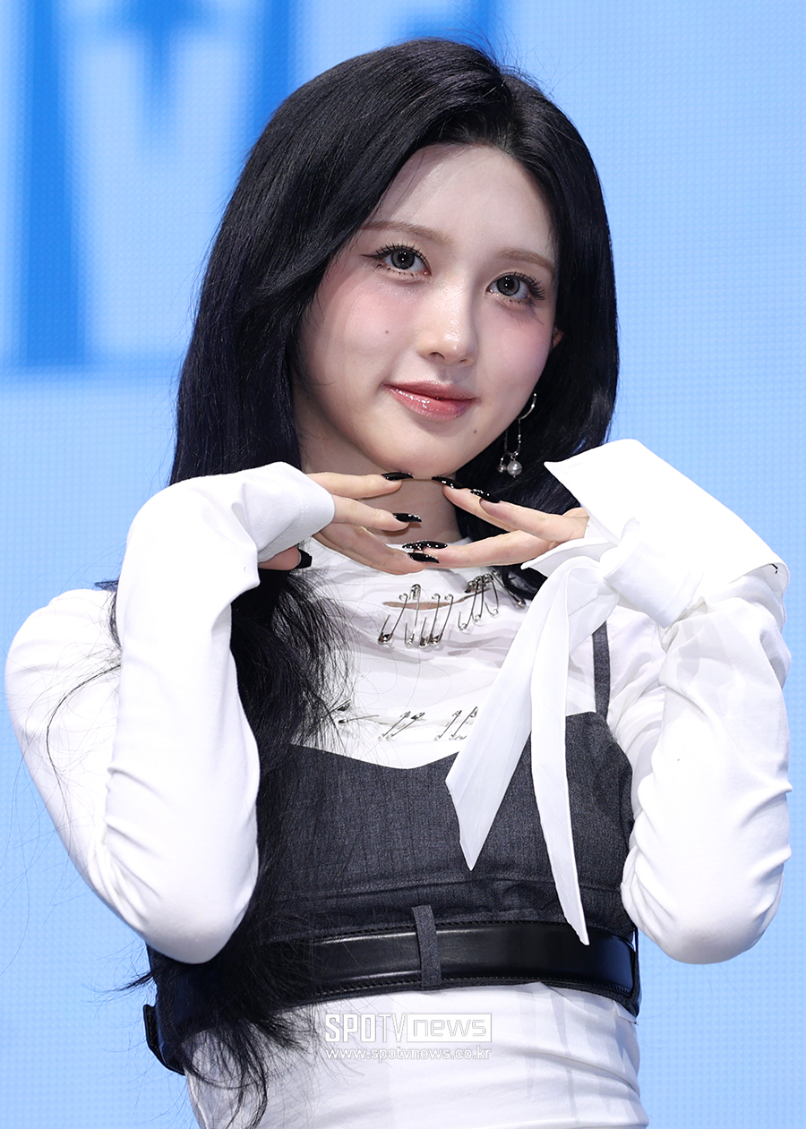 아이브 가을 "'리바이브 플러스', 3년 만에 정규앨범…진화한 우리 보여주기 위해 노력"