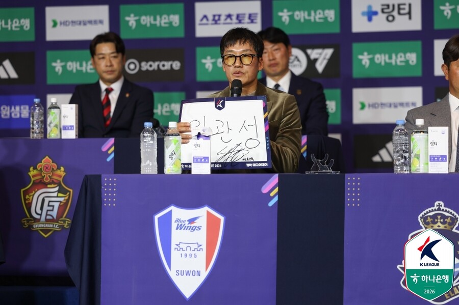 [SPO 현장] "일관성" 강조한 이정효 감독, "무조건 승격" 외친 김도균 감독...우승·승격 유력 후보는?