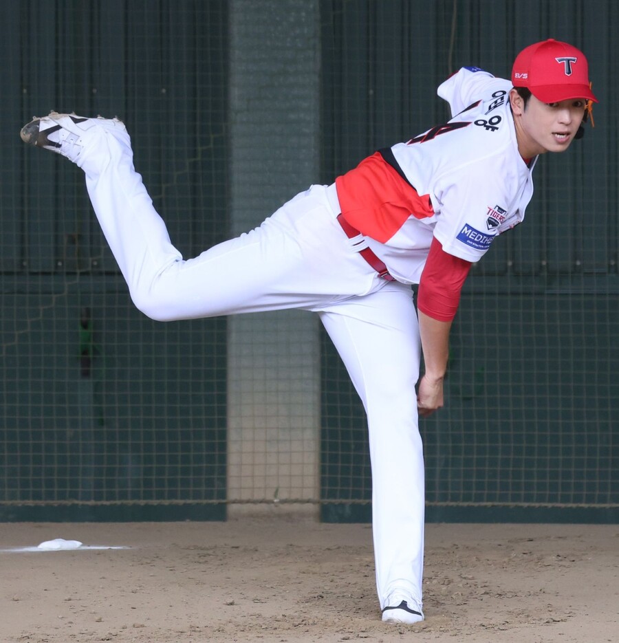 ▲ 1군에서 더 많은 기회를 위해 한화에 2차 드래프트행을 간청했던 이태양은 KIA 관계자들의 기대를 모으고 있다 ⓒKIA타이거즈