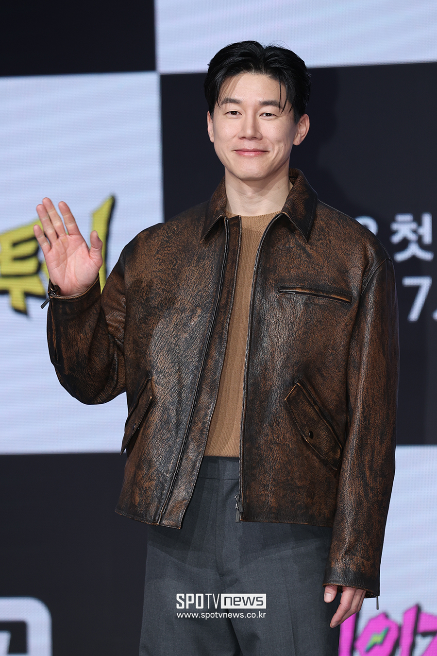 '비 절친' 김무열 "친구 따라 강남 갔다…'크레이지 투어' 후회 안해"