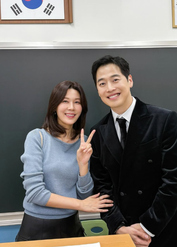김하늘, 김재원과 24년 만에 '로망스' 재회 현장 공개
