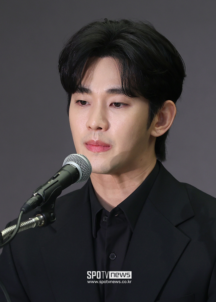김수현, '넉오프'로 1년 만에 복귀설…변호사 "사실일 가능성 높아"