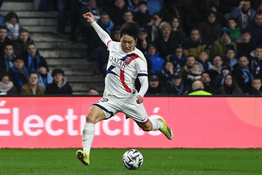 이강인, 황금 왼발 쐈다→‘시즌 4호 도움’ 평점 8점 MVP 수준! PSG 르아브르에 1-0 승…리그 선두 독주