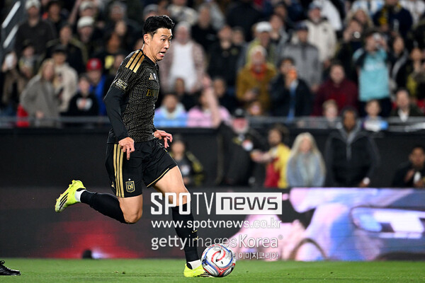 "손흥민 앞세운 LAFC 압도적"…'도움'에 눈뜬 쏘니, 224분 만에 키패스 8개+빅찬스 4회 펄펄→챔스컵 8강 '직행각' 보인다