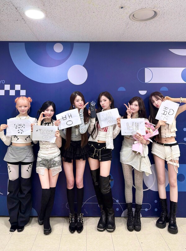 견고한 아이브 신드롬…'뱅뱅'으로 음원·음방 퍼펙트 올킬→'블랙홀'까지 쌍끌이 흥행