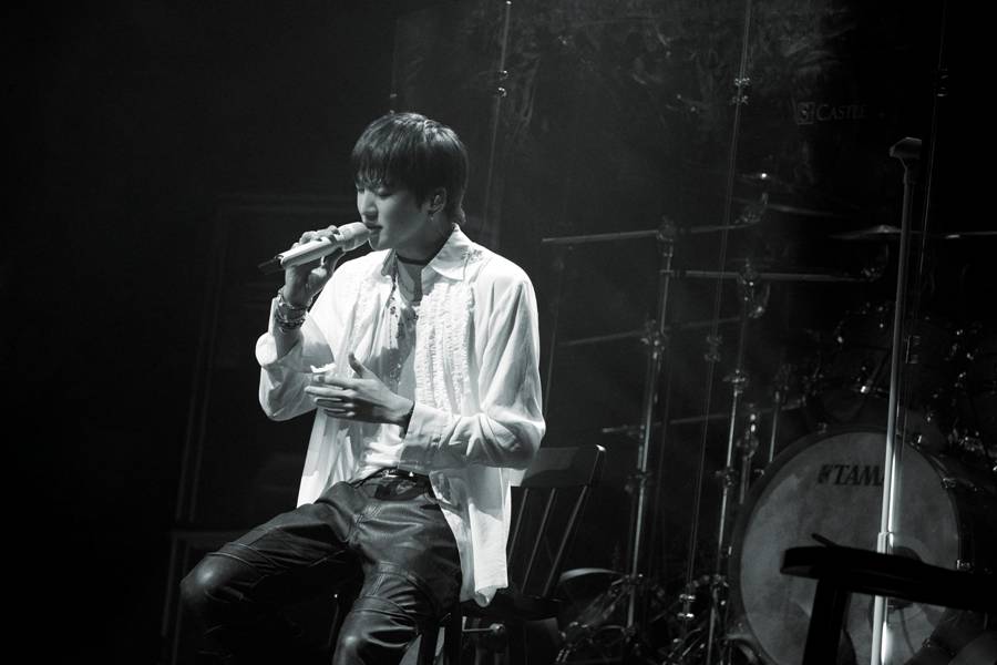 위너 강승윤, 180분 꽉 채운 서울 공연…"행복한 투어, 환호성에 살아있다고 느껴"