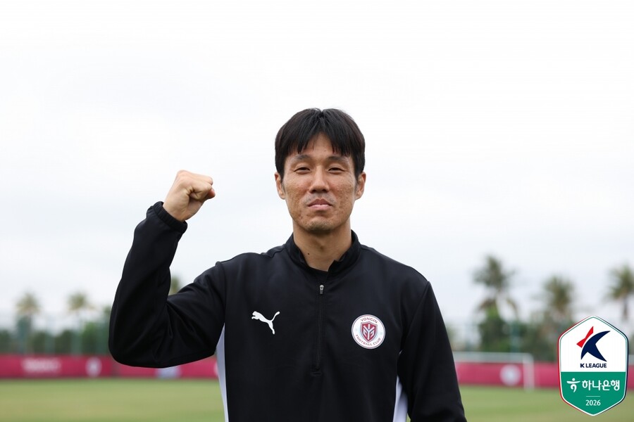 ▲ 국가대표 경력을 갖춘 석현준은 2026년 프로축구 K리그2에 도전하는 용인FC의 창단 첫 번째 멤버로 영입됐다. 선수 대부분 시간을 유럽에서 보낸 석현준의 K리그 데뷔전이 펼쳐졌다. ⓒ 한국프로축구연맹