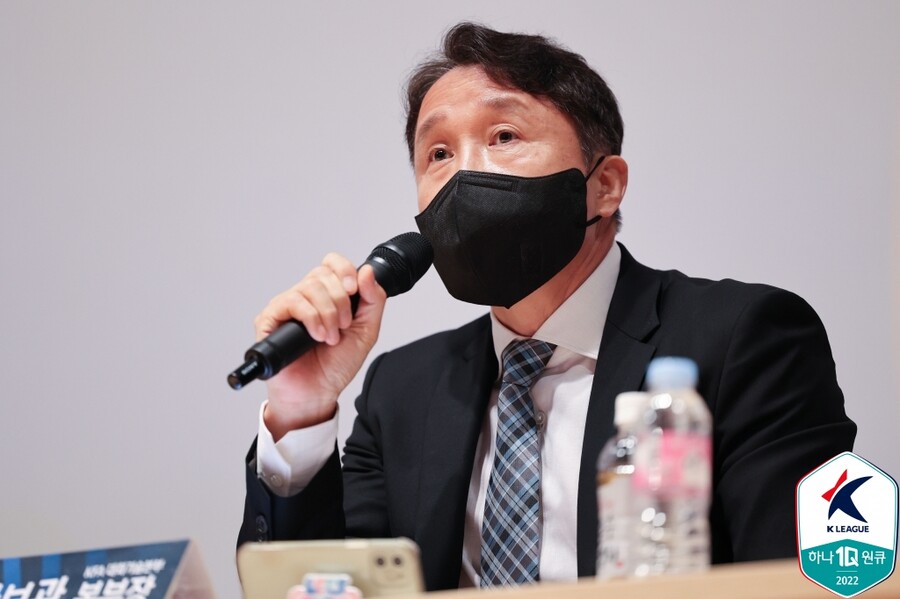 [SPO 현장] "바르샤 버스, 진심으로 사과"→"사익화 논란? 사실 아니다" 여러 의혹에 '정면 돌파' 선택한 파주