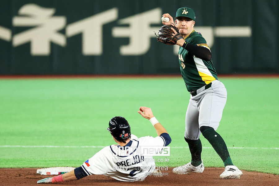 ▲ 데일은 이틀 연속 두 차례 이상 출루에 성공하며 WBC에서 긍정적인 효과를 남기고 있다