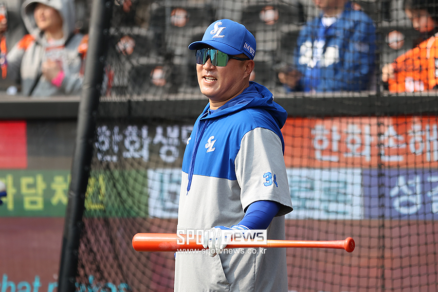 [포토S] 삼성 컴백 최형우, '여유가 넘쳐'