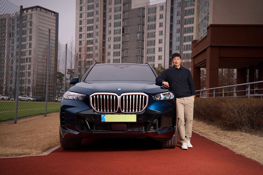 이정효 수원삼성 감독 파격 지원, BMW X5 40i M 스포츠 탄다…도이치 모터스 차량 전달