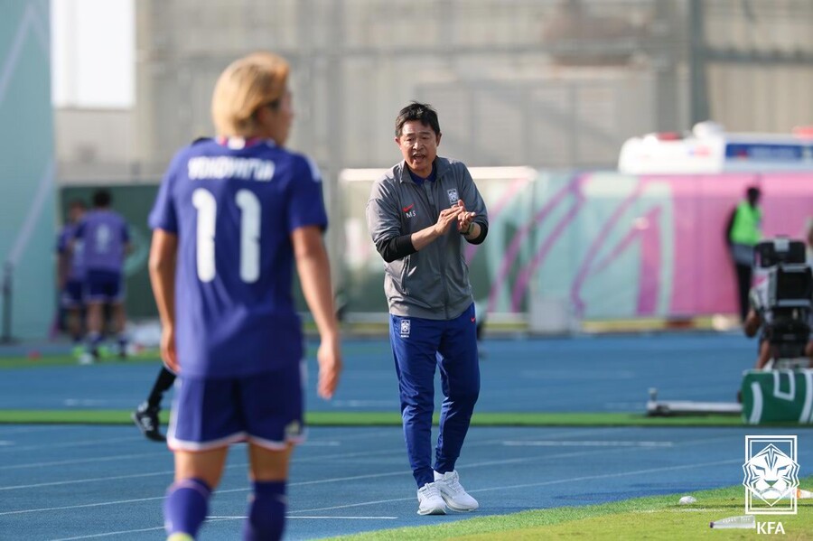 ▲ U-23 아시안컵에서 부진에 따라 이민성 감독은 나고야 아시안게임까지만 팀을 이끌며 금메달 획득이라는 당면 과제에 집중한다. 이를 위해 3월 A매치에는 유럽파를 총동원한 최정예로 국내서 훈련한다. ⓒ 대한축구협회