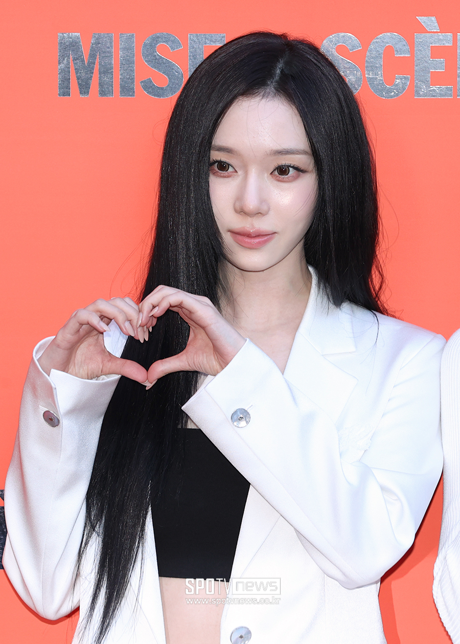 에스파 윈터, 유니세프·삼성서울병원에 2억 기부…"받은 사랑 나누고자"
