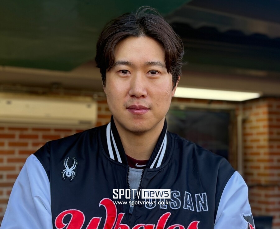 SK→삼성→키움→울산 웨일즈 합격…92홈런 타자의 도전, 70세 노감독+롯데 코치들이 응원했다, 왜?