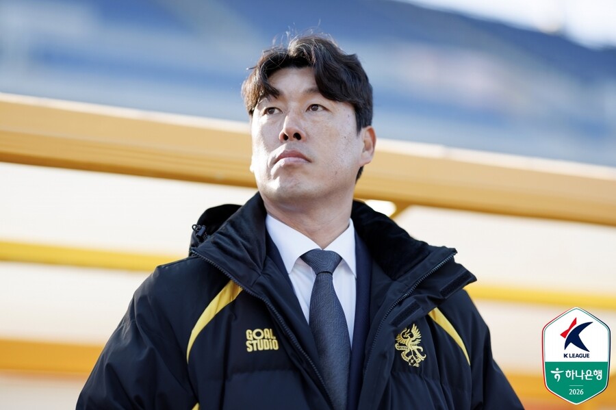 [SPO 현장] '2007년생' 중앙 수비수 두 명 내세운 이정규 감독 "사실 좀 암울했는데...동계 때 비해 성장"