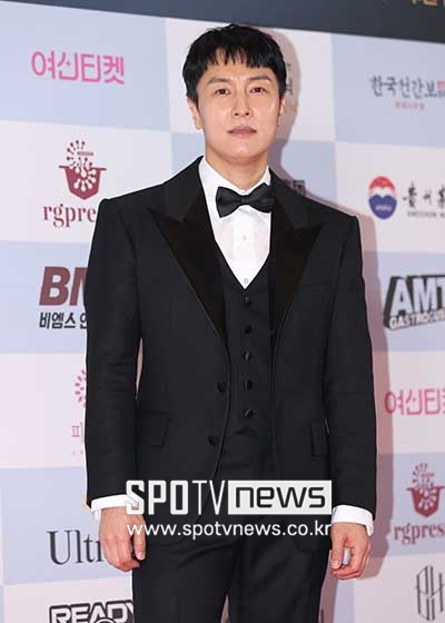 김동완이 또…'여성BJ 폭행' MC 딩동 공개 응원→여론 뭇매에 삭제