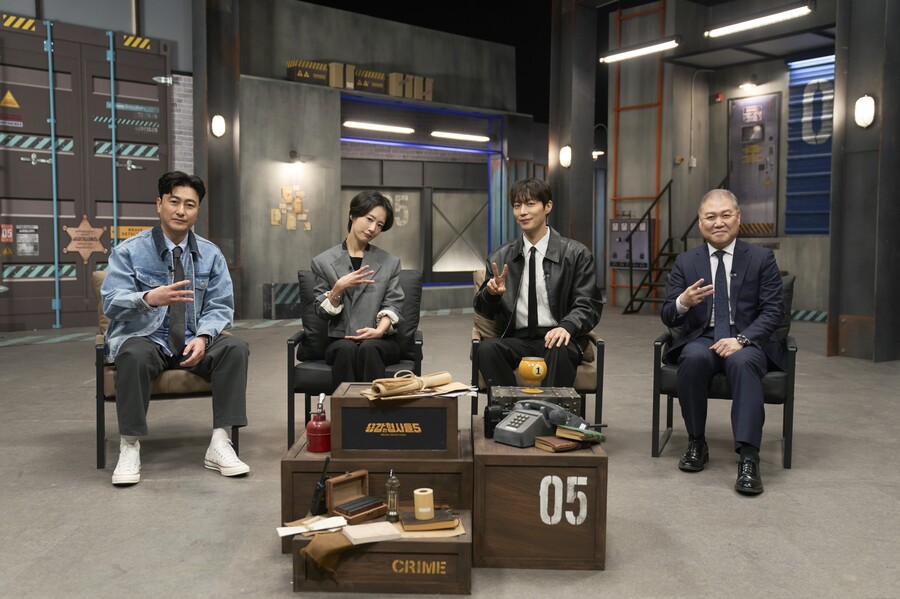 ▲ 왼쪽부터 안정환, 곽선영, 윤두준, 권일용. 제공| 웹하드