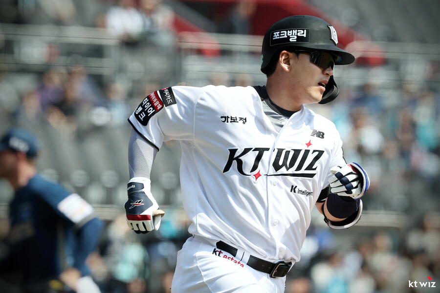 홈런·홈런·장타·장타·장타 폭발! KT 타선 이렇게 강했나…보쉴리 6이닝 1실점→두산 7-3 제압 