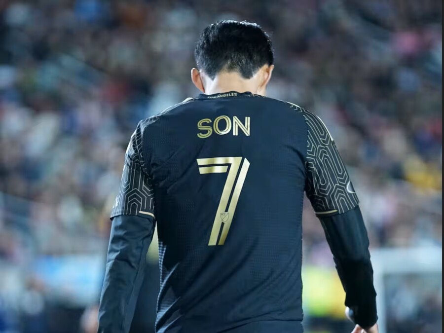 "의도적 희생" 손흥민 0골 이유 있었다…LAFC '득점왕→플레이메이커' 대전환 주문 "팀 공격 살리는 10번 역할" 파격 실험