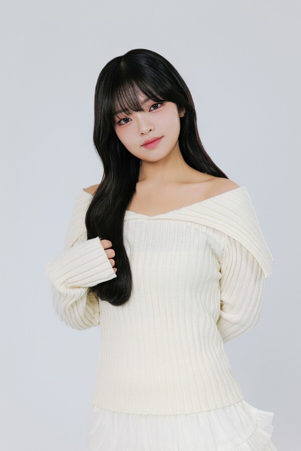 "송지우 목소리가 장르" 라이브 콘텐츠 휩쓴 '봄비'…음원차트까지 정조준