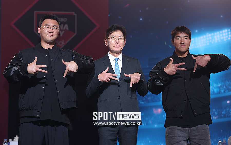 ▲ 장성우 이강철 감독 안현민 ⓒ곽혜미 기자